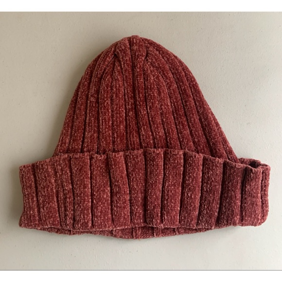 Billabong Maroon Chenille Beanie - Picture 2 of 3